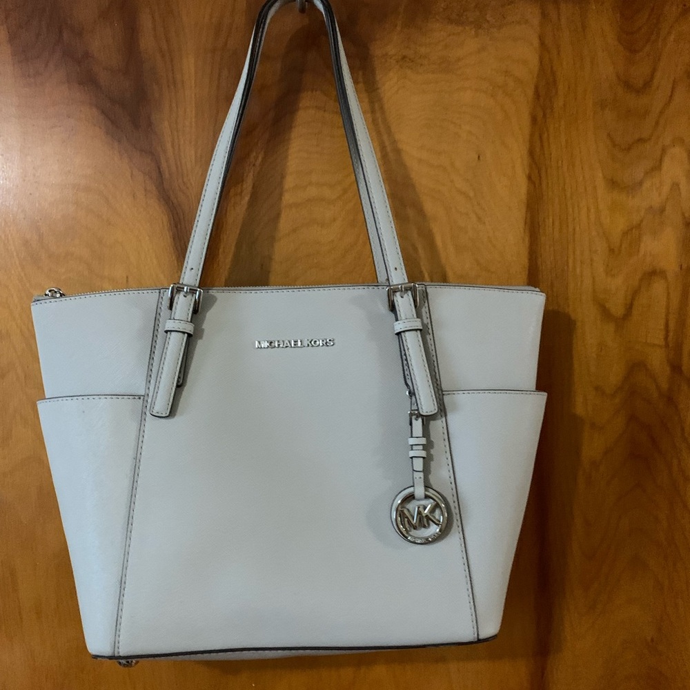 Michael Kors Jet Set Tote in Cement